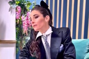 El jugado look de Juana Viale para el almuerzo del domingo 10 de agosto: “Vestime como un hombre, Bogani” imagen-1