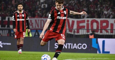 Imparable, Colidio es la contracara de Borja en River: sobresale aunque no haga goles imagen-85