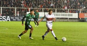 Morón le ganó a Chicago y se quedó con el clásico del Oeste imagen-1