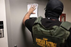 La alianza del ICE con un país latino para avanzar un nuevo acuerdo sobre seguridad migratoria en EE.UU. imagen-2