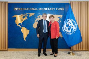 El directorio del FMI aprobó la primera revisión del acuerdo con la Argentina imagen-3