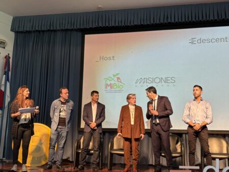 DescentralizAR, a sala llena en el Parque del Conocimiento para acercar el conocimiento sobre Bitcoin y criptomonedas imagen-12