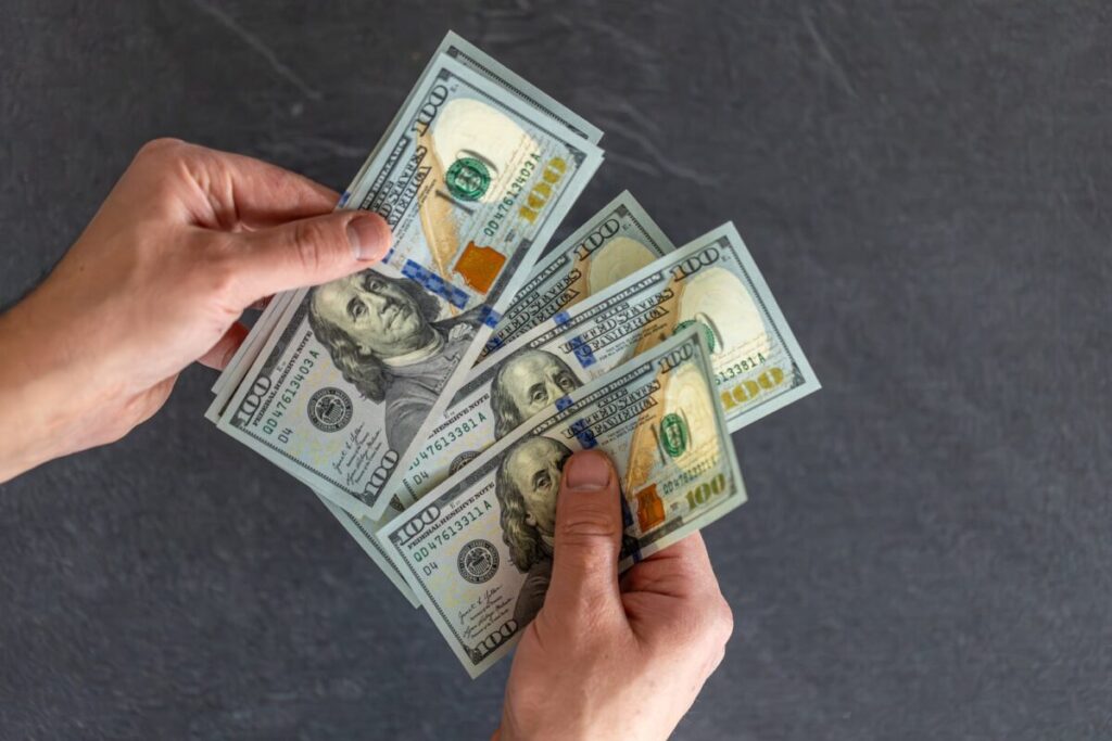 Dólar hoy, dólar blue hoy: a cuánto cotiza este viernes 8 de agosto imagen-2