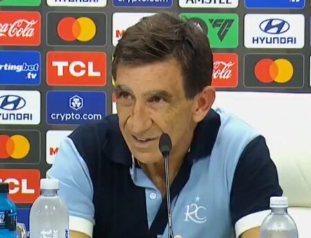 Gustavo Costas ponderó el triunfo de Racing y minimizó las polémicas: “Si ven los penales que nos cobran a nosotros...” imagen-6