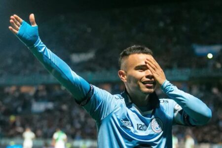 Lucas Zelarayán, la otra cara del fútbol argentino: cuando la pasión le gana por goleada al dinero imagen-7