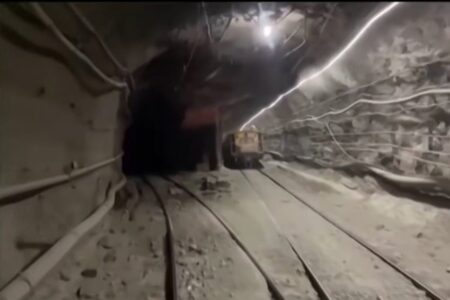 Tragedia en Chile: al menos un muerto y cinco personas desaparecidas tras un derrumbe en una mina de cobre imagen-11