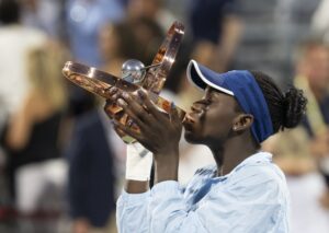 Victoria Mboko ganó en Montreal su primer torneo en el circuito, a los 18 años y ante su público imagen-1