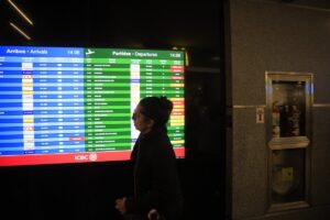 Comenzó el paro de controladores aéreos en los aeropuertos de todo el país imagen-3