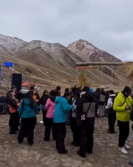 Fuegos, vinos y buena música. A falta de nieve, un centro de esquí se reinventa y desarrolla actividades para todo el año imagen-8
