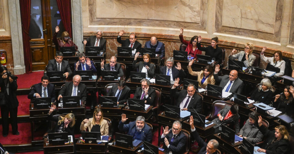 La oposición aprovecha la crisis política del Gobierno y avanza con una norma para limitar los decretos presidenciales imagen-5