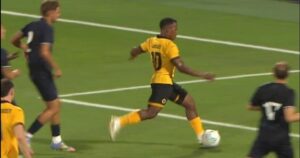 A pura potencia: John Arias debutó con gol en Wolverhampton imagen-1