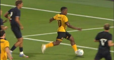 A pura potencia: John Arias debutó con gol en Wolverhampton imagen-12
