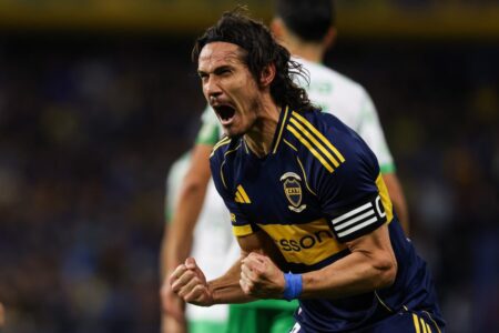 Boca atacó mejor y se reencontró con su gente gracias a los goles de Merentiel y Cavani imagen-6