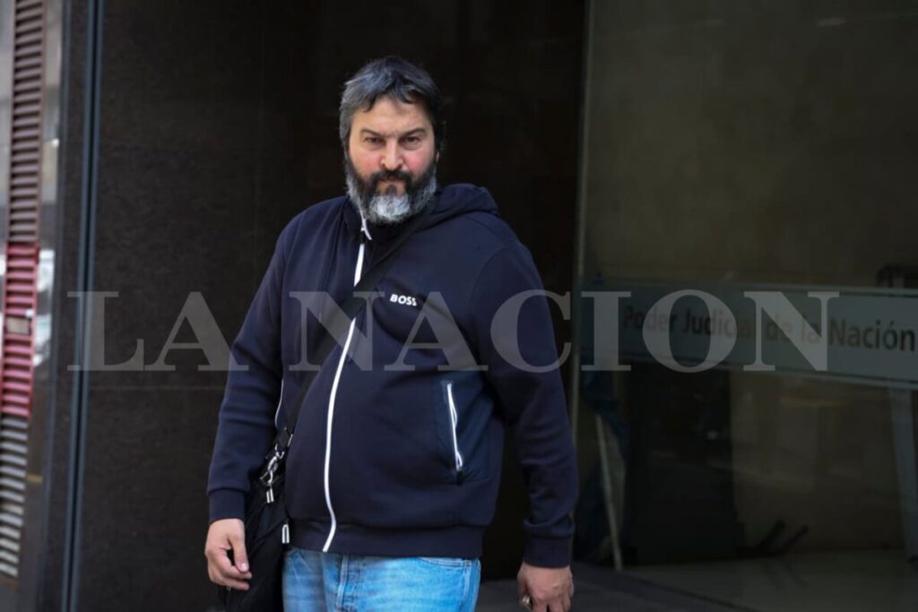 García Furfaro, en persona | La “orden de arriba” para clausurar los laboratorios, su admiración por Cristina Kirchner y la relación con el “rey de la efedrina” imagen-100