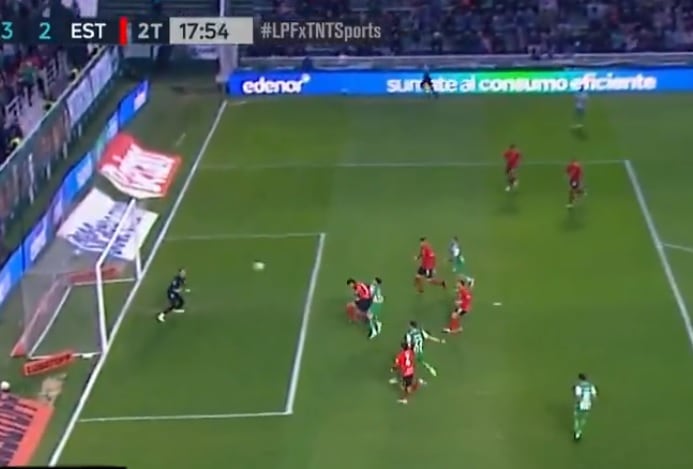 Banfield pasó de los insultos a la fiesta en el Sur haciéndole tres goles en 9 minutos a Estudiantes imagen-96