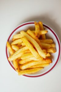Bélgica, Francia o Chile: dónde se inventaron las papas fritas y los trucos de los cocineros para hacerlas perfectas imagen-1