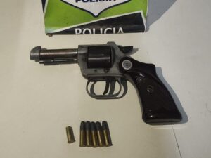 Reaccionó a los tiros: hombre de 88 años frustró robo en su casa y quedó sin arma porque no tenía los papeles imagen-3