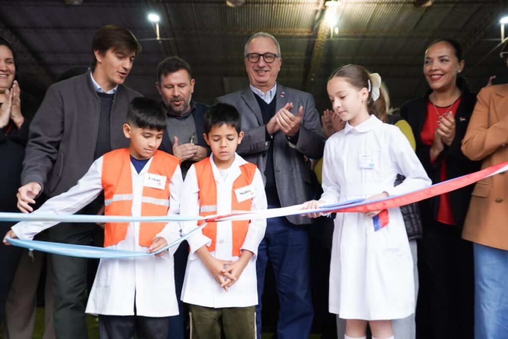CON MÁS DE 250 PROYECTOS Y LA PARTICIPACIÓN DE 2.000 ESTUDIANTES Y DOCENTES, COMENZÓ LA FERIA PROVINCIAL DE EDUCACIÓN, ARTE, CIENCIA Y TECNOLOGÍA EN A... imagen-4