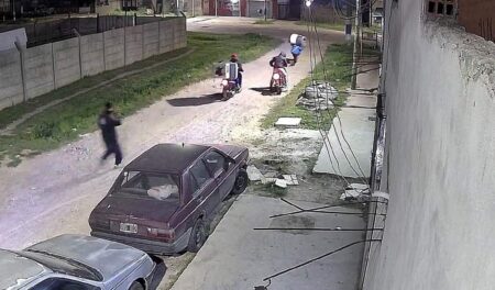 Denunciaron y detuvieron a una banda de motos que corría en La Plata: 1 de cada 4 son policías bonaerenses imagen-9