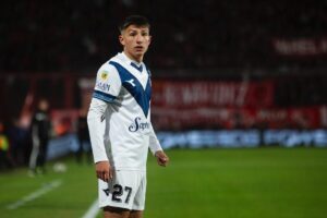 El fútbol argentino forma juveniles, pero se convirtió en una válvula de salida a cualquier parte imagen-1