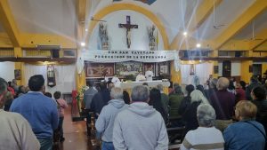 Multitudinaria jornada de fe en San Cayetano: los fieles colmaron la parroquia desde la madrugada en Posadas imagen-4