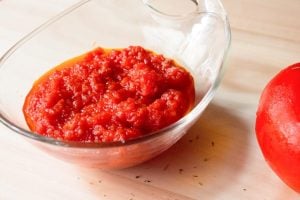 La ANMAT advirtió no consumir una marca reconocida de tomate triturado por posible contaminación con gusanos imagen-2