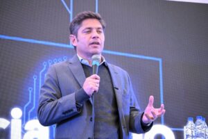 La reacción de Kicillof a la posible candidatura de Máximo y la crítica a la cadena nacional de Milei imagen-1