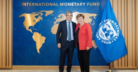 El FMI relajó la meta de reservas y confirmó que la próxima revisión pasa a 2026 imagen-13