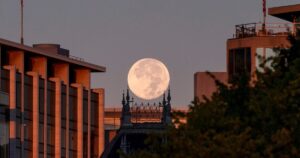 Luna llena del esturión de agosto 2025: cuándo será y cuál es la mejor hora para verla según tu ciudad en Estados Unidos imagen-3