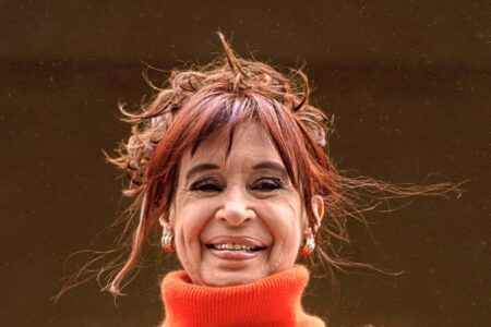 Un juez civil falló en favor de que Cristina Kirchner no pague una indemnización multimillonaria por Vialidad imagen-14