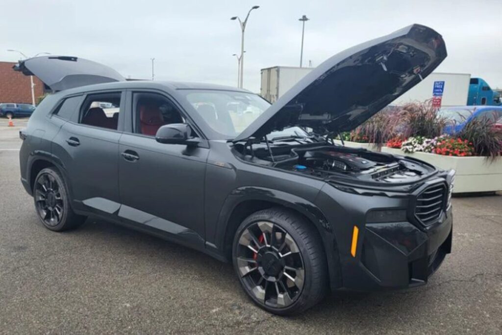 Quiso cruzar a Canadá por tierra, pero al salir por Nueva York la CBP le confiscó su BMW de US$100 mil imagen-4