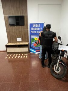 Aprehendieron a un asaltante que robó millones y se compró una moto con el botín: la Policía recuperó el dinero imagen-1
