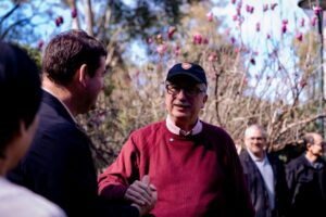 “Una inversión que inyecta dinero a la economía, genera puestos de trabajo y abre la puerta a exportar flores”, dijo Passalacqua al lanzar un programa de microcréditos para el sector imagen-1