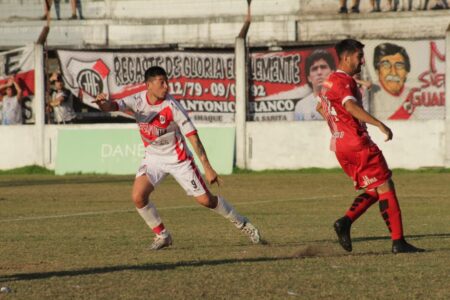 Fútbol Posadaeño: Guaraní se adueñó del festejo en el Apertura imagen-13