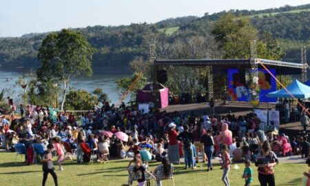 Eldorado celebró el Día de la Niño con una fiesta en la Costanera de la ciudad imagen-7
