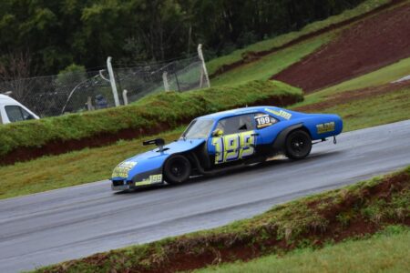 Automovilismo: sábado de clasificaciones y series en la fecha especial de Oberá imagen-4