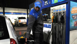 YPF aumentó 1,6% el precio de sus combustibles en Buenos Aires imagen-3