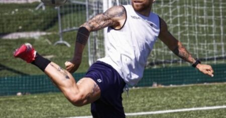 Toda la intimidad del regreso del Papu Gómez al fútbol tras dos años suspendido imagen-7