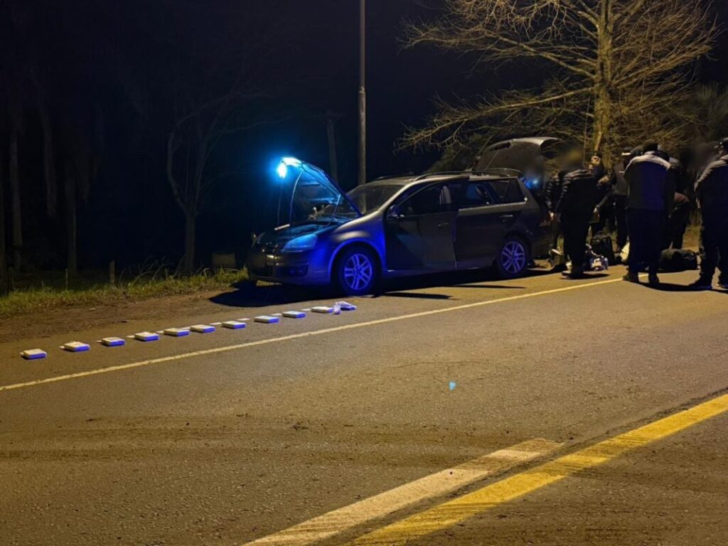 Histórica incautación de cocaína en Misiones: dos detenidos y casi 11 kilos secuestrados en un vehículo imagen-5
