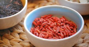 ¿Por qué la baya goji es una superfruta? Sus extraordinarias propiedades curativas para la longevidad y vitalidad imagen-2