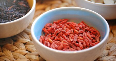 ¿Por qué la baya goji es una superfruta? Sus extraordinarias propiedades curativas para la longevidad y vitalidad imagen-12