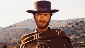 Clint Eastwood "llevó el mismo poncho, sin lavarlo nunca", en los tres westerns de 'La trilogía del dólar' imagen-1