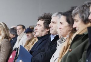 El gobierno Nacional ignora el fallo judicial y la votación del Senado y avanza con despidos en organismos autárquicos imagen-7