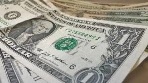 El dólar mayorista baja tras la tensión cambiaria de fin de mes y medidas del BCRA imagen-7