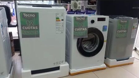 Comercios de Posadas intentan competir con Paraguay en tecnología y electrodomésticos imagen-21