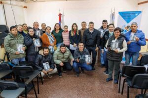 Incluir Salud hizo entrega de audífonos esta mañana imagen-35