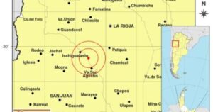 "Se me está moviendo el auto": fuerte sismo en La Rioja y sorpresa de un concejal al aire en una radio imagen-2