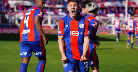 La historia de Branco Salinardi: el delantero que en su primer partido como titular en San Lorenzo le dio la victoria al Ciclón imagen-8