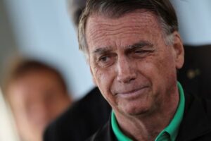 La Corte Suprema de Brasil ordenó la detención domiciliaria de Jair Bolsonaro imagen-3