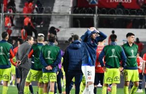 No se vuelve a jugar: la Conmebol definirá el resultado final entre Independiente y U. de Chile con posibles sanciones imagen-3